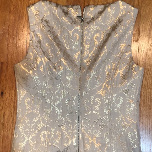 Beautiful gold dresss by laundry by shelli segal - Picture 7 of 8